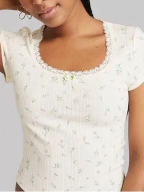 Floral Lace-Trim Scoop Neck Baby Tee